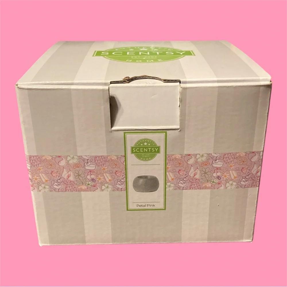 SCENTSY Petal Pink Warmer Brand New WHIFF BOX